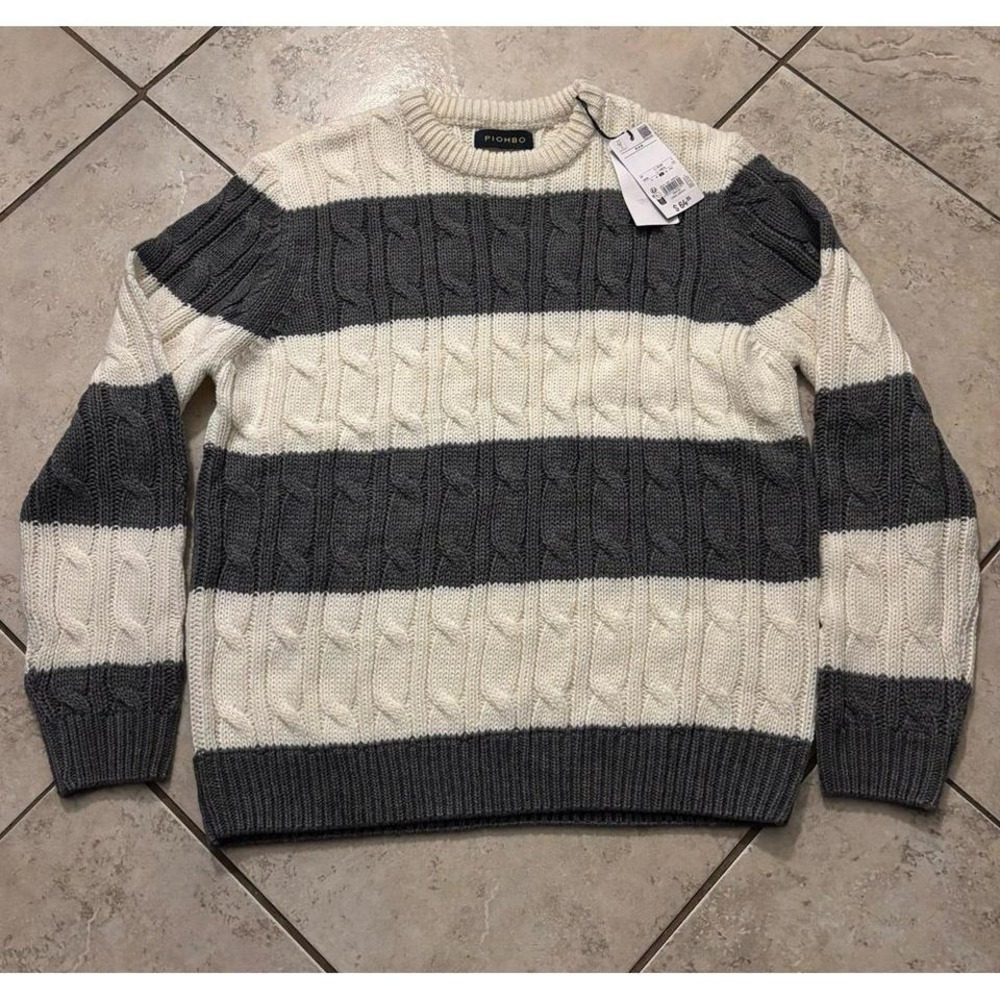 Piombo Cable knit‎ sweater size large NWT